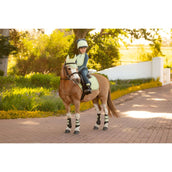 LeMieux Mantilla Mini Suede Close Contact Square saltando Macaron