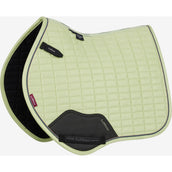 LeMieux Mantilla Mini Suede Close Contact Square saltando Macaron