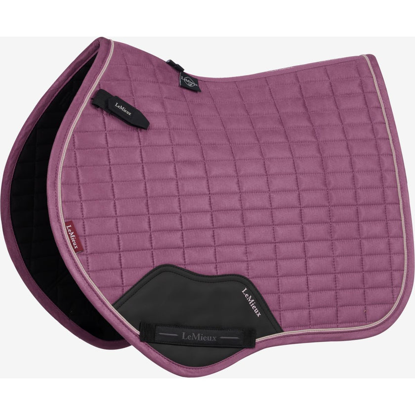 LeMieux Mantilla Mini Suede Close Contact Square saltando Mallow