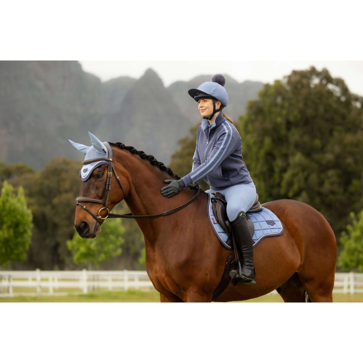 LeMieux Mantilla Loire Classic Square Propósito general Powder Blue