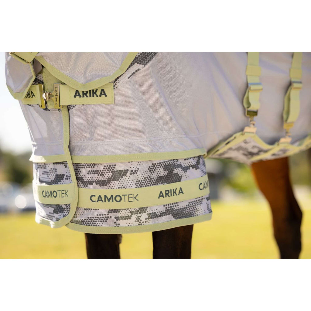 LeMieux Manta Antimoscas Arika Camo-Tek con cuello Macaron