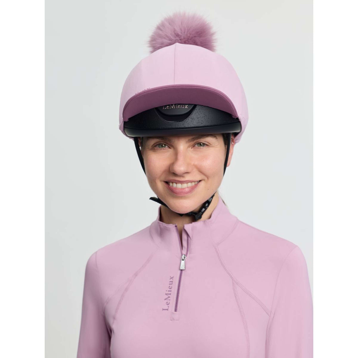 LeMieux Cubierta de tapa Classique Pom Fondant