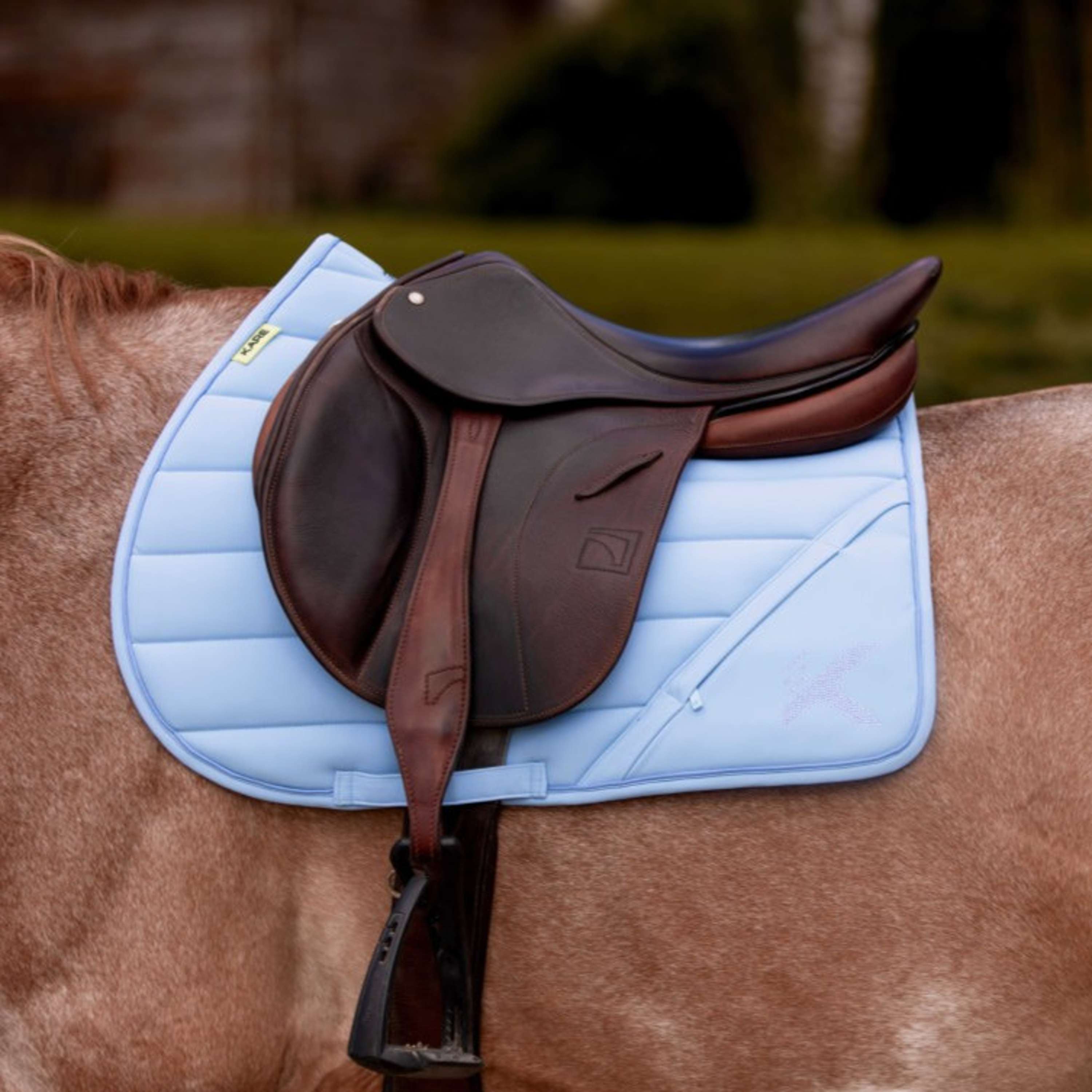 K by EQUITHÈME Mantilla Vega Versatilidad Sky Blue