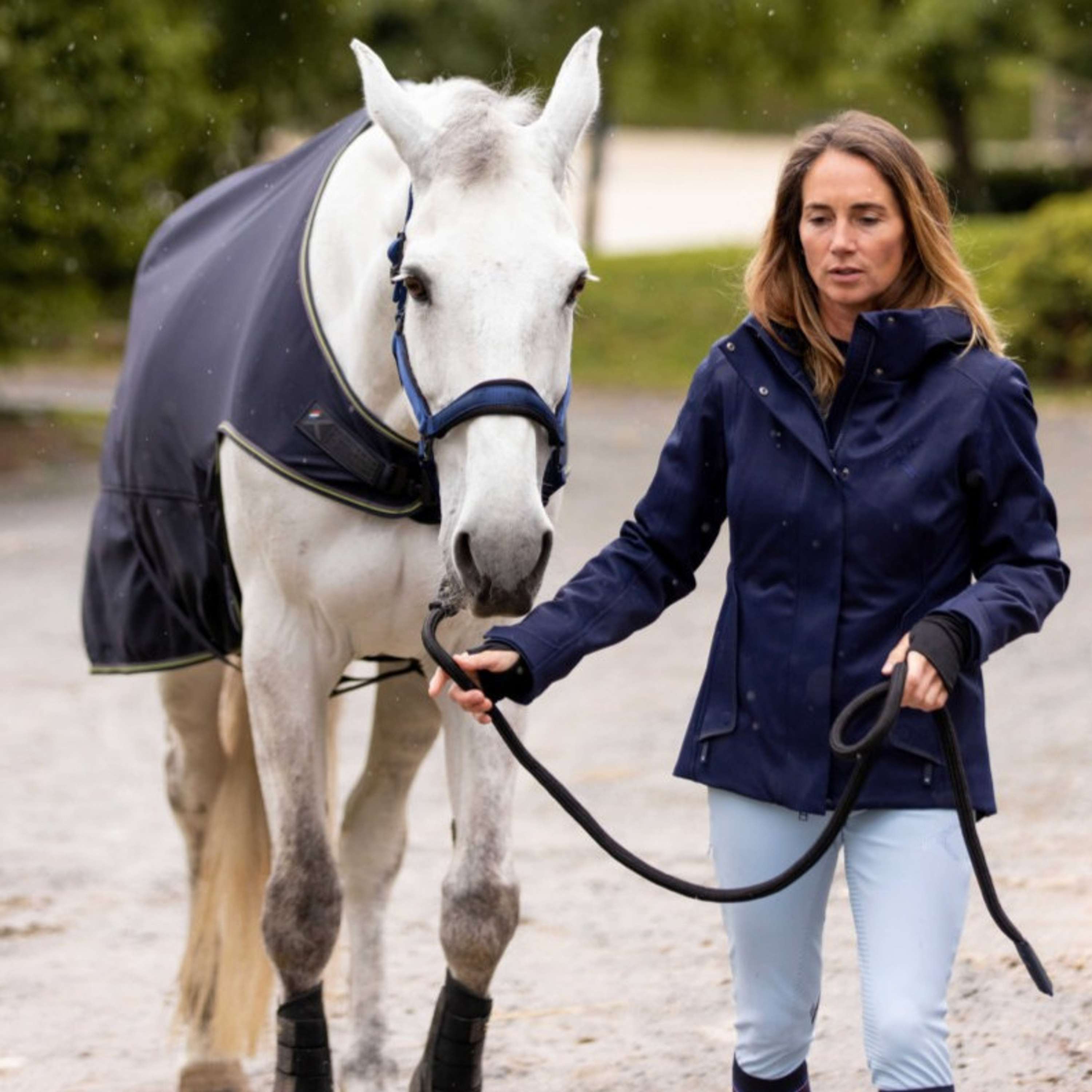 K by EQUITHÈME Cuerda para Cabestro Triton con Mosquetón Negro