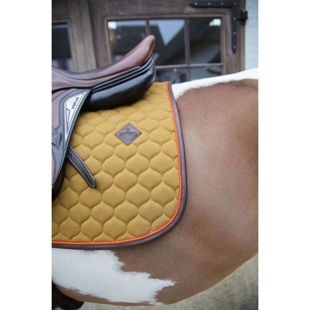 Kentucky Horsewear Mantilla Onion Quilt Leather Neon saltando Kaki