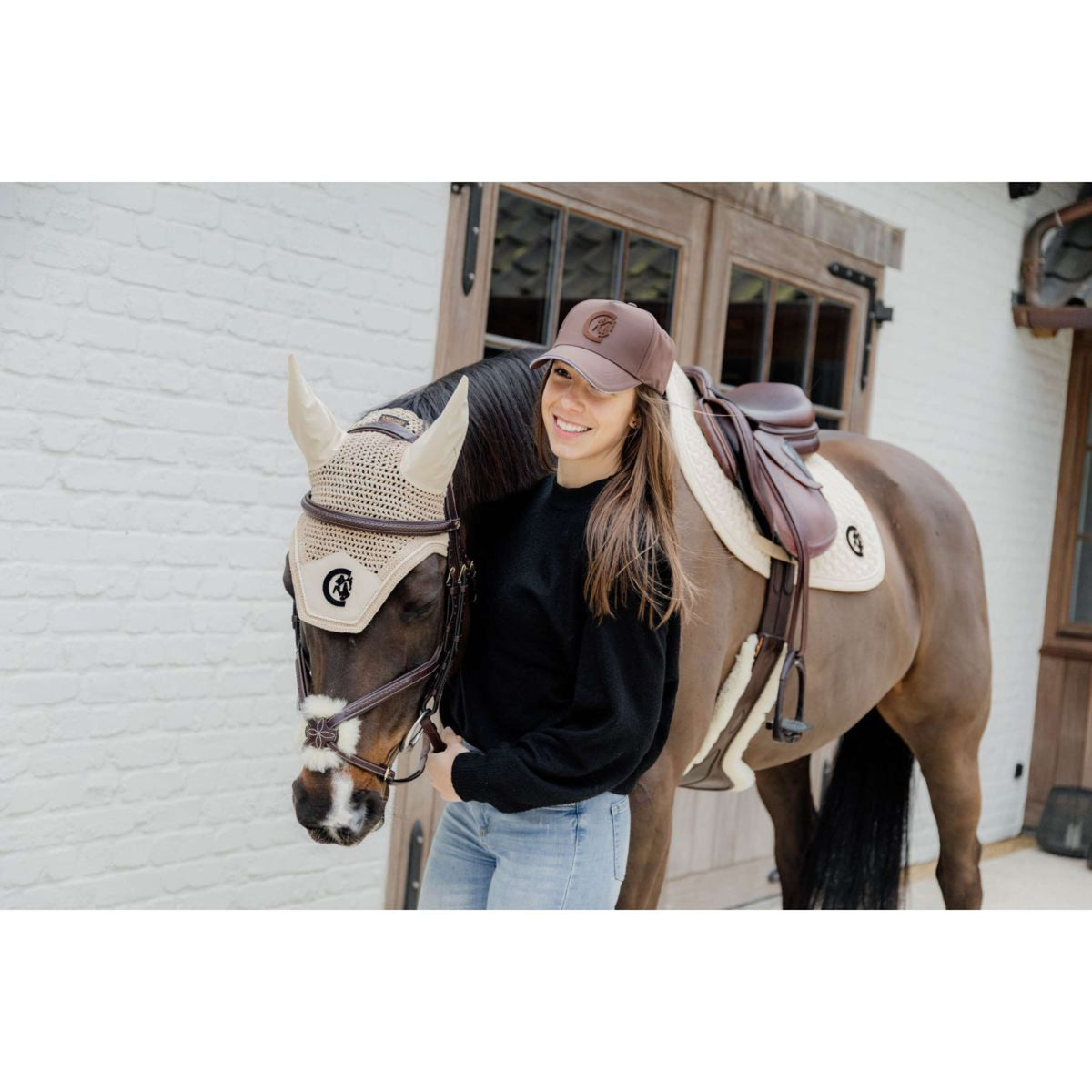 Kentucky Horsewear Bonete para Orejas Wellington 3D Logo Beige