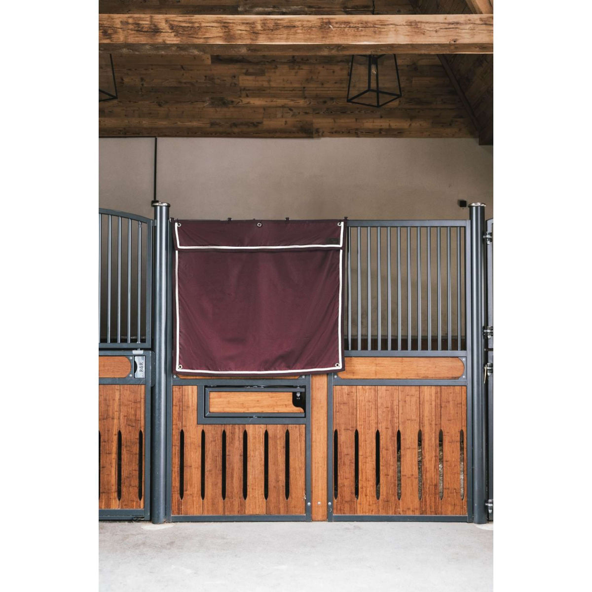 Kentucky Horsewear Cortinas de Establo Classic Short Bordeaux