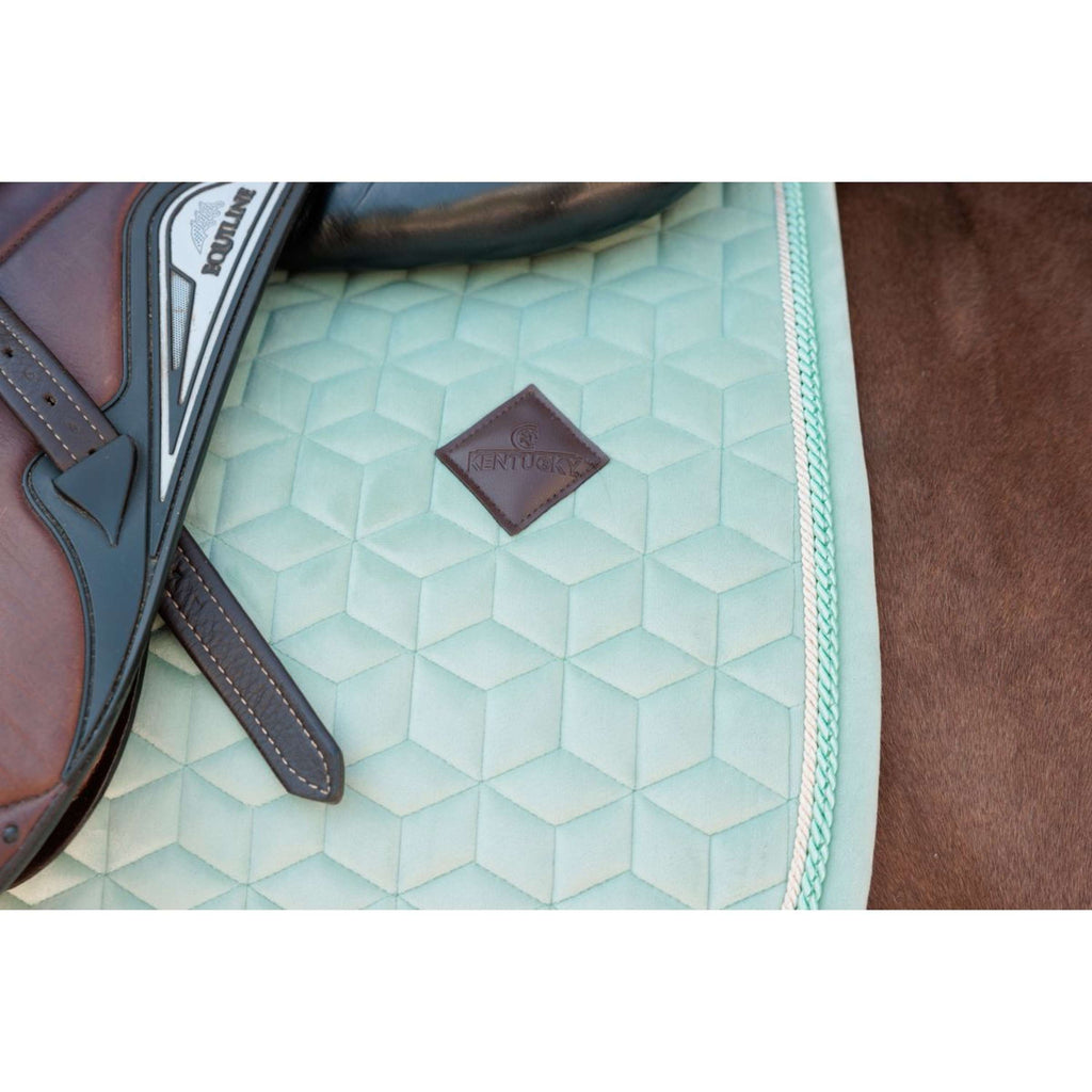 Kentucky Mantilla Velvet saltando Mint