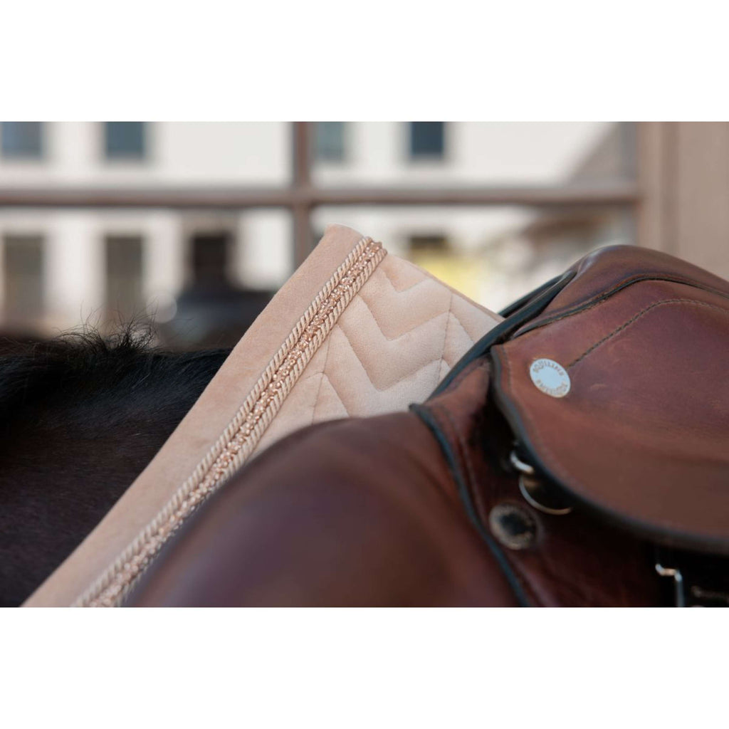 Kentucky Mantilla Velvet Mini Pearls saltando Beige