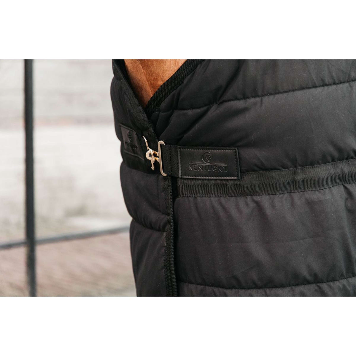 Kentucky Bajoalfombra Skin Friendly 300g Negro