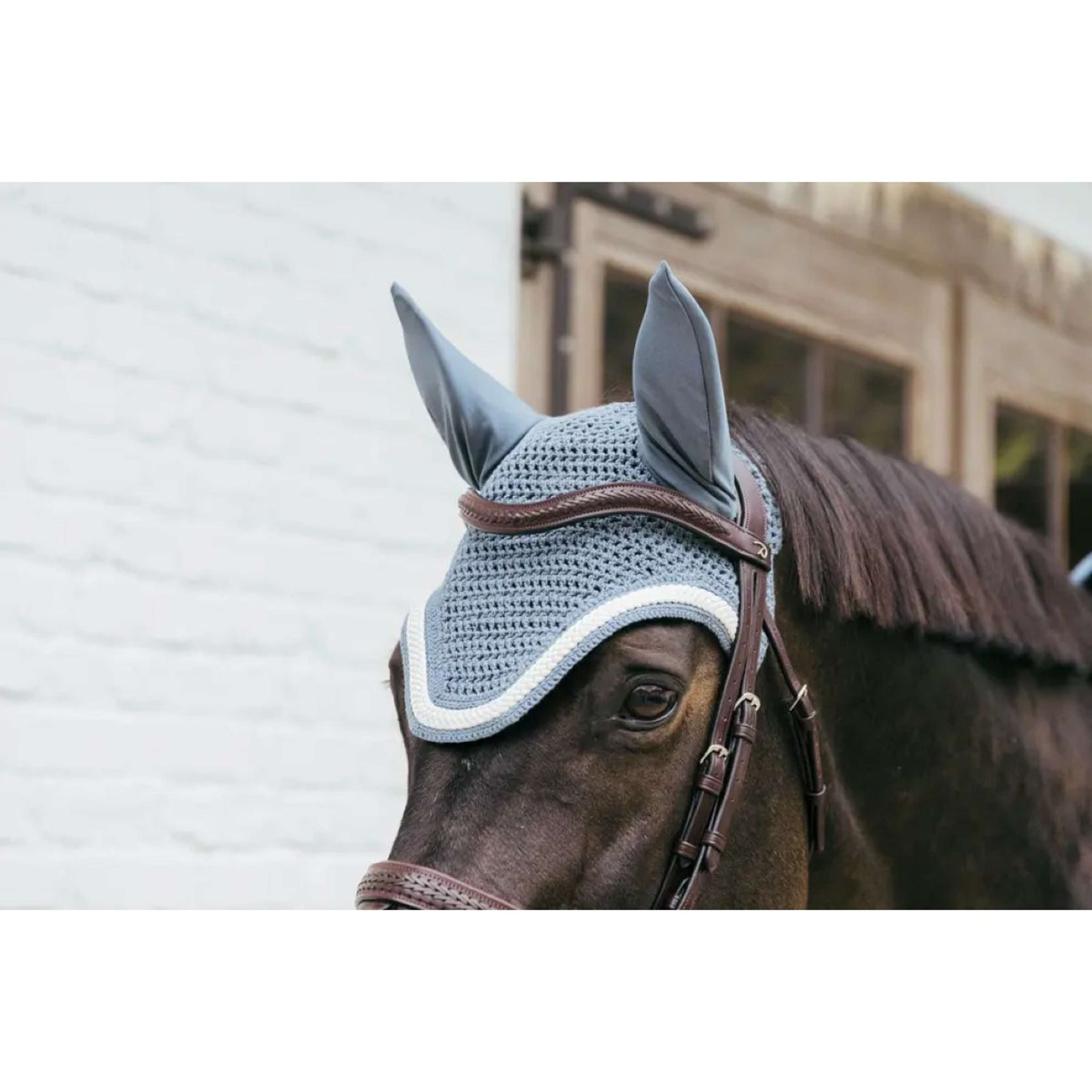 Kentucky Horsewear Bonete para Orejas Wellington Trenzado Azul claro
