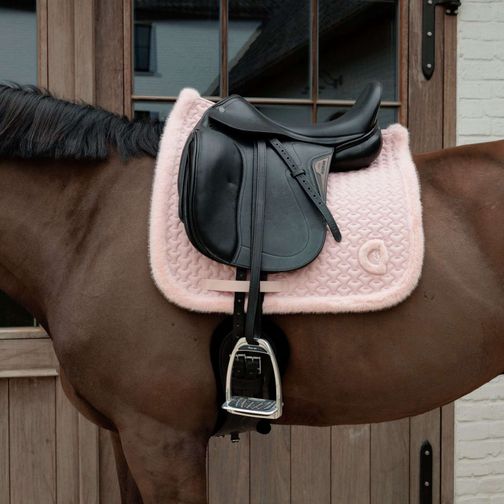 Kentucky Horsewear Mantilla Fake Fur Onion Quilt Doma clásica Rosa Viejo