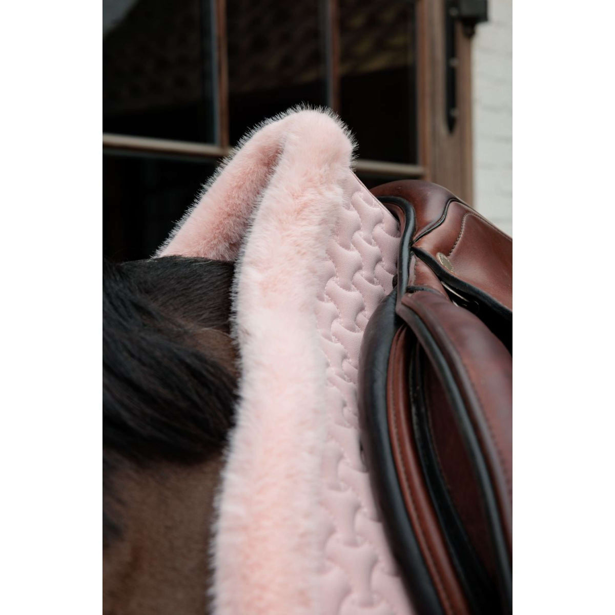 Kentucky Horsewear Mantilla Fake Fur Onion Quilt saltando Rosa Viejo