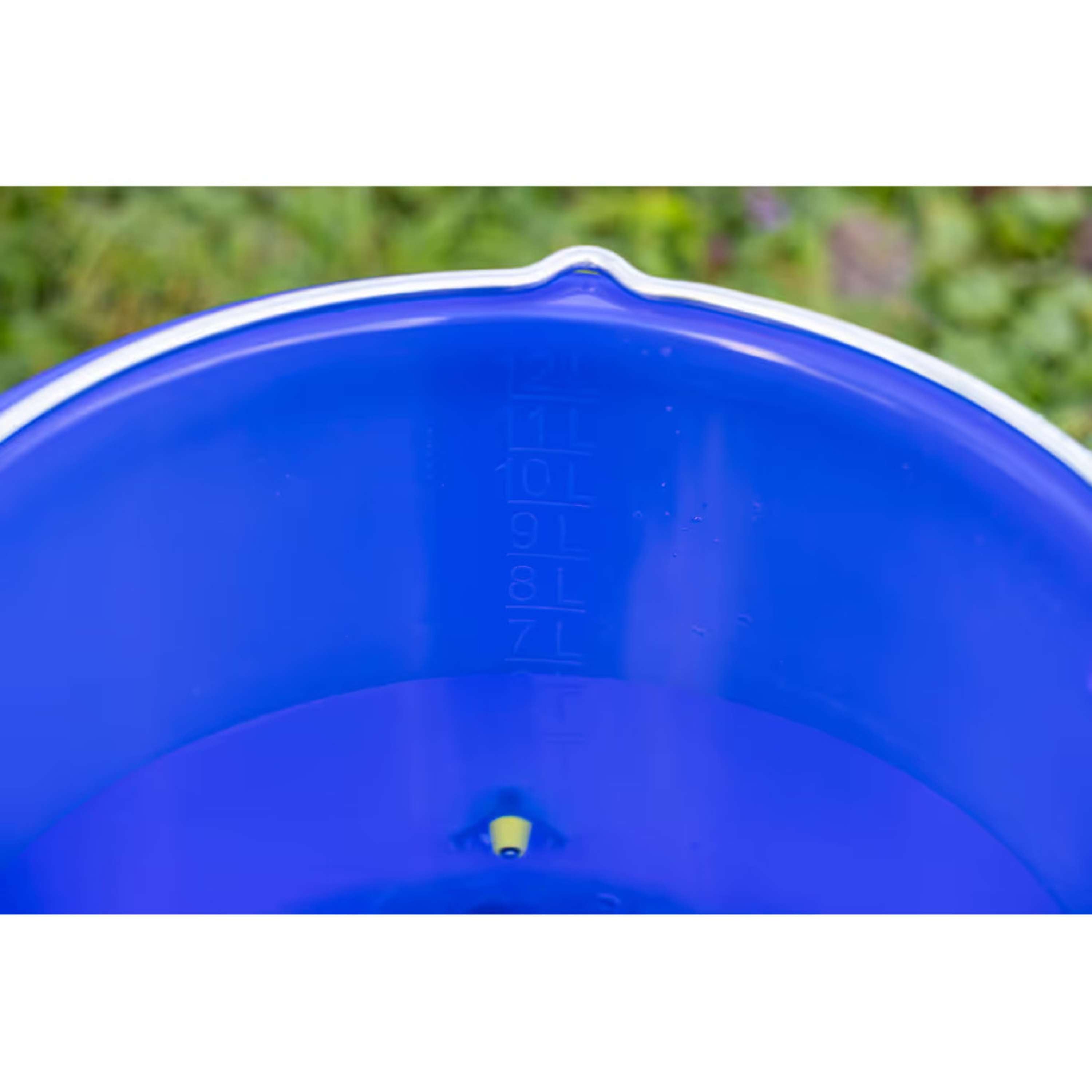 Kerbl Cubo Bebedero para Aves con 4 bebederos de tetina Azul
