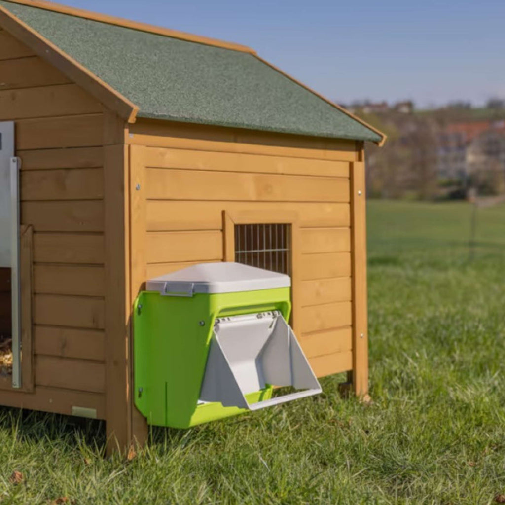 Kerbl Alimentador Automático con Solapa Protectora Verde