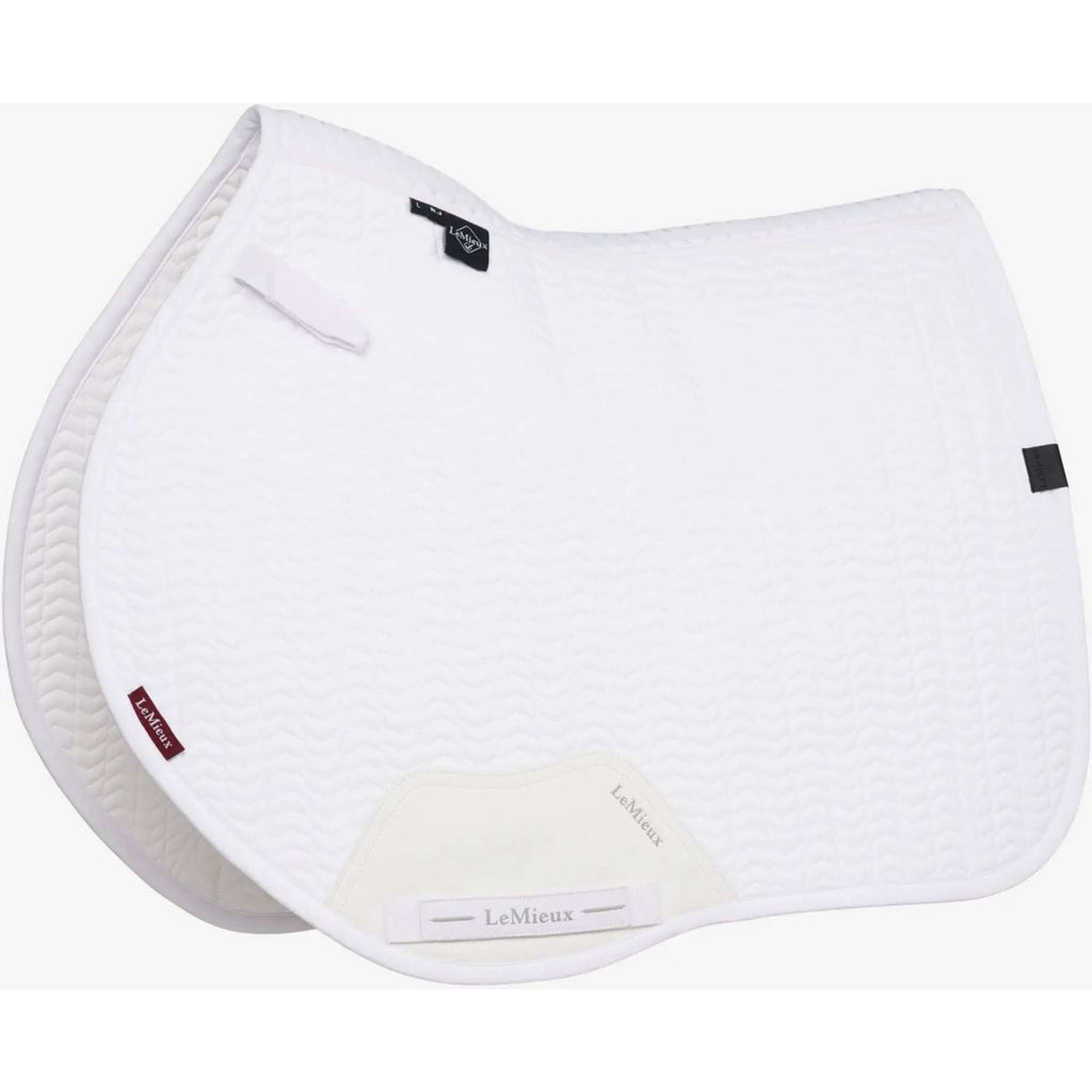 LeMieux Mantilla Essence saltando Wit