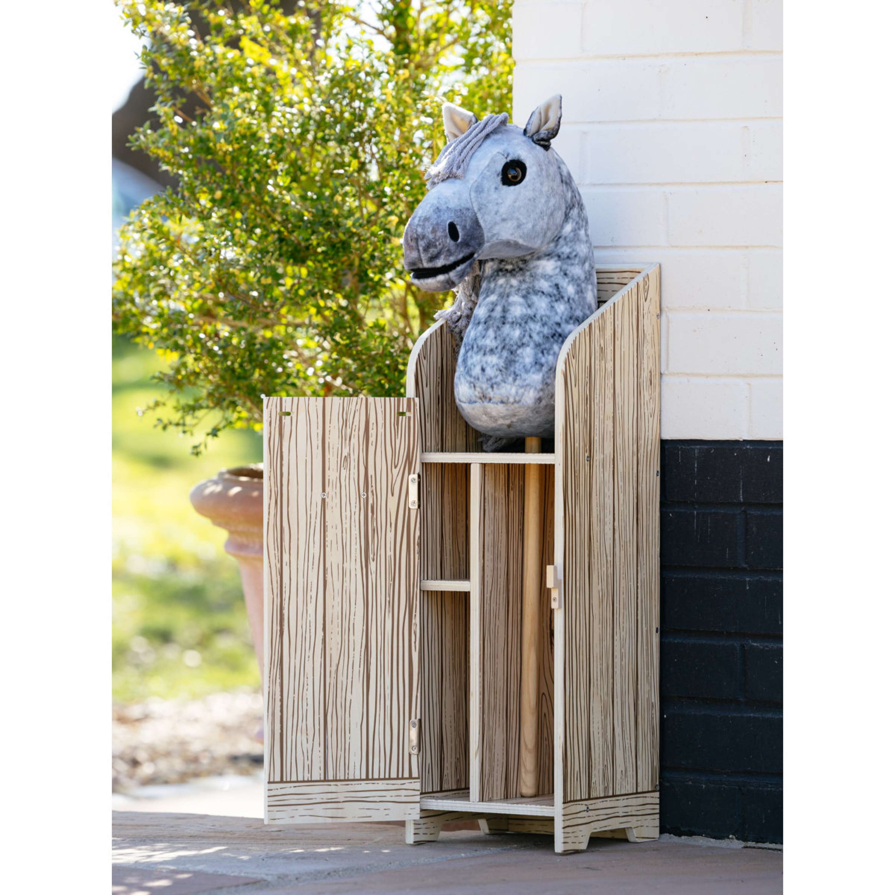 LeMieux Hobby Horse Establo Wooden