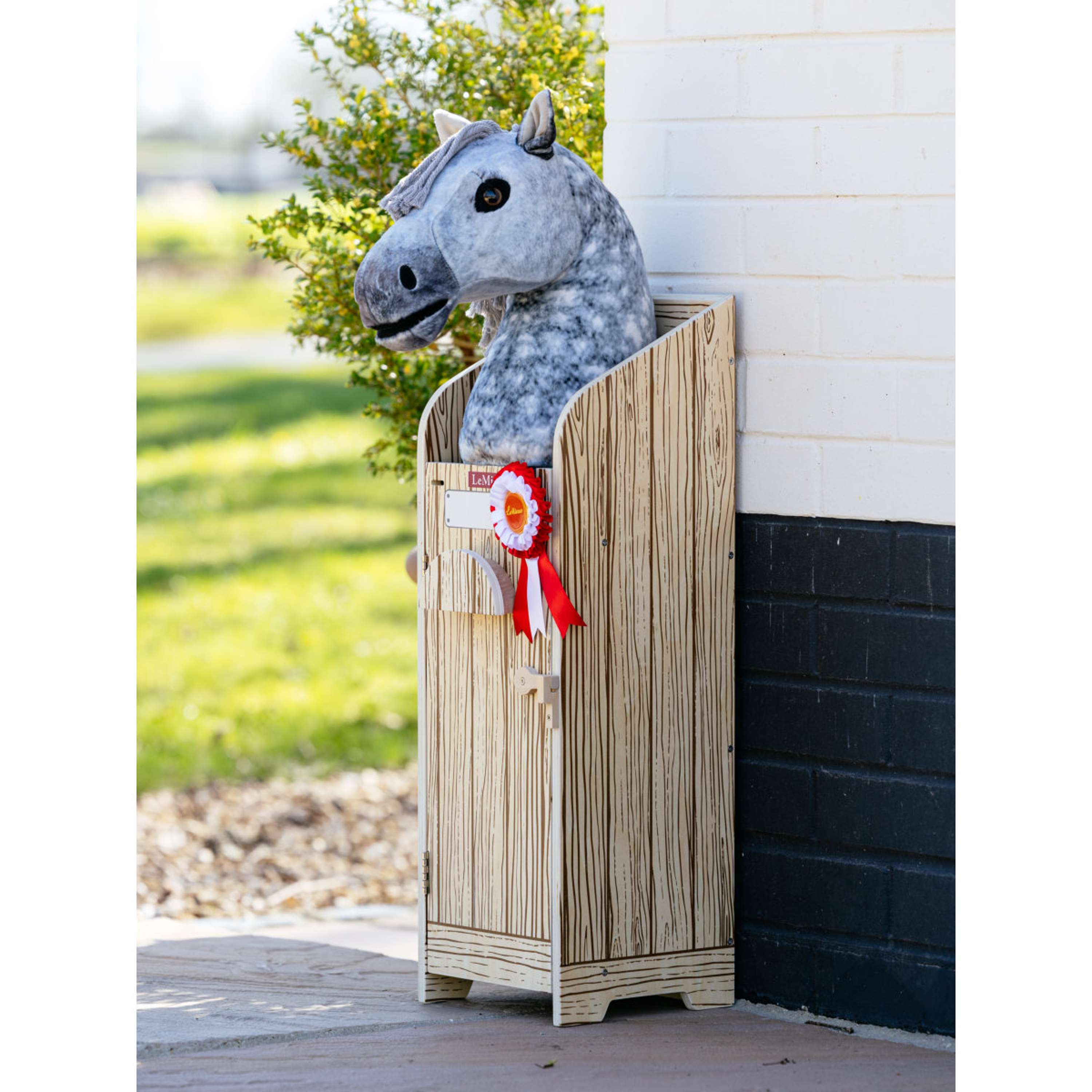 LeMieux Hobby Horse Establo Wooden