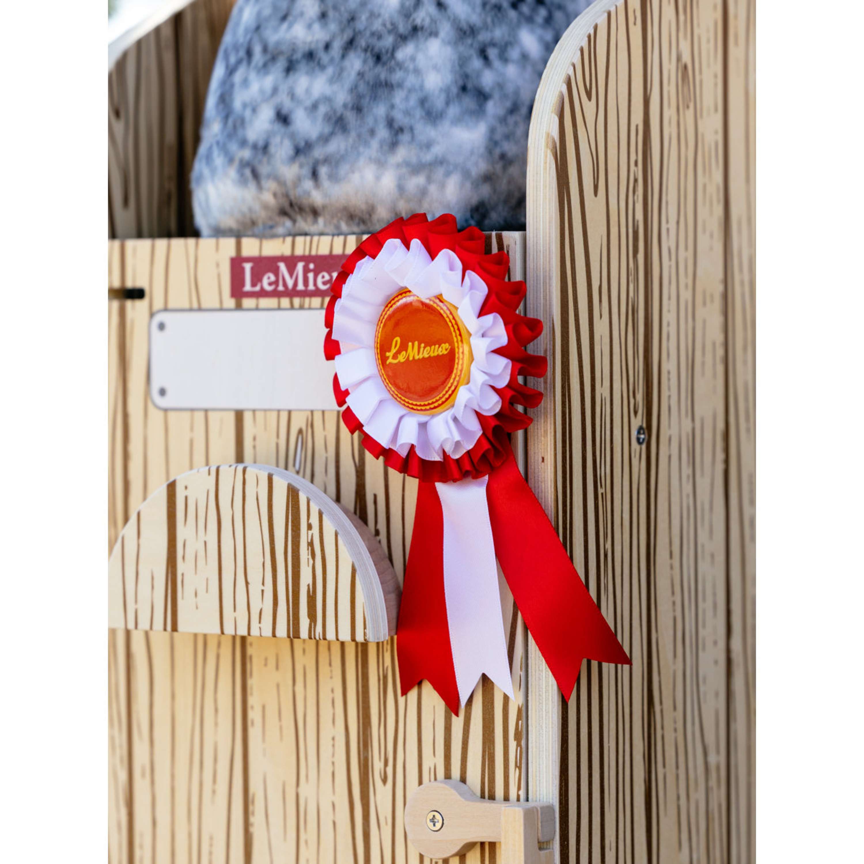 LeMieux Hobby Horse Establo Wooden