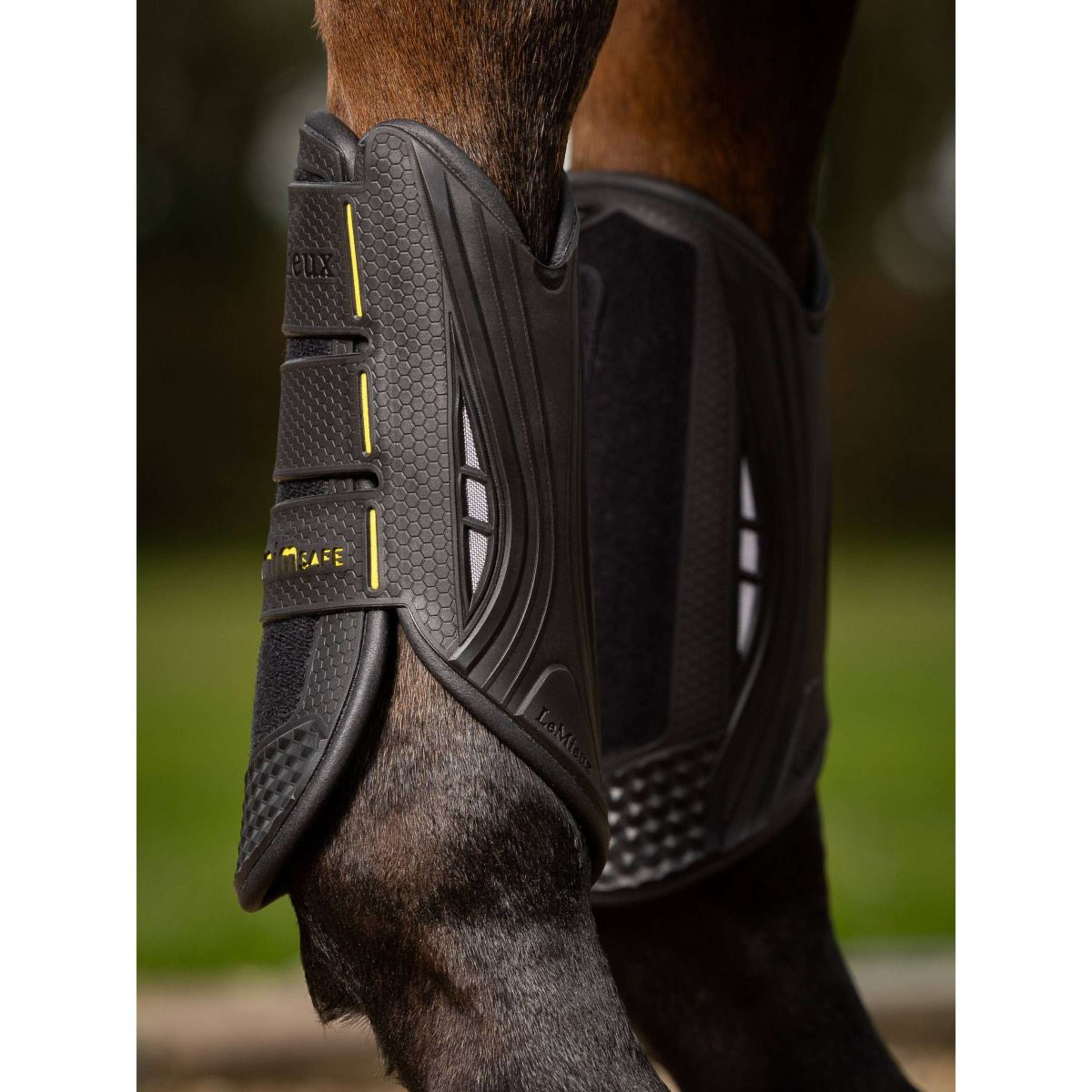 LeMieux Protectores para Patas MIMsafe XC Delanteros Negro LeMieux Protectores para Patas MIMsafe XC Delanteros Negro