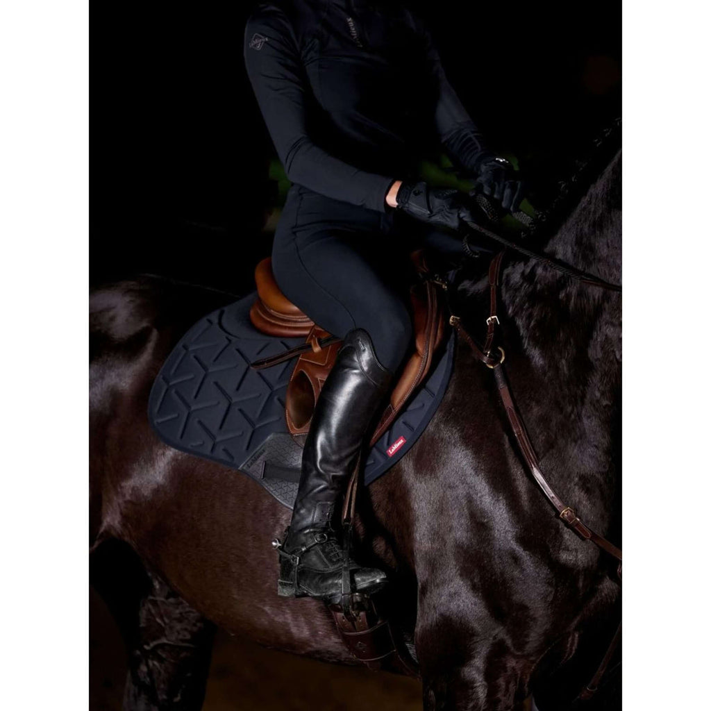 LeMieux Mantilla ProForm saltando Navy