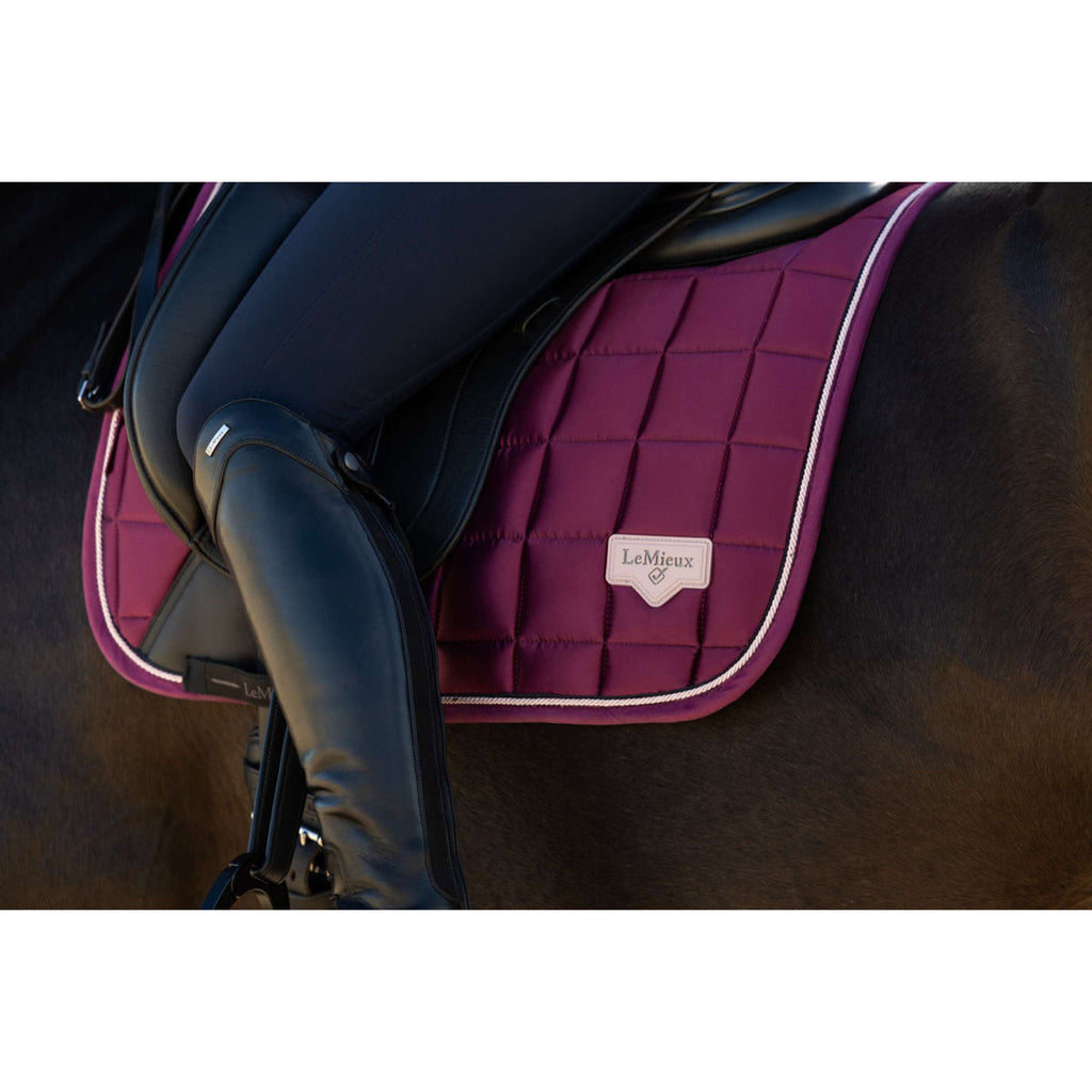 LeMieux Mantilla Loire Classic Square Doma Clásica Blackberry