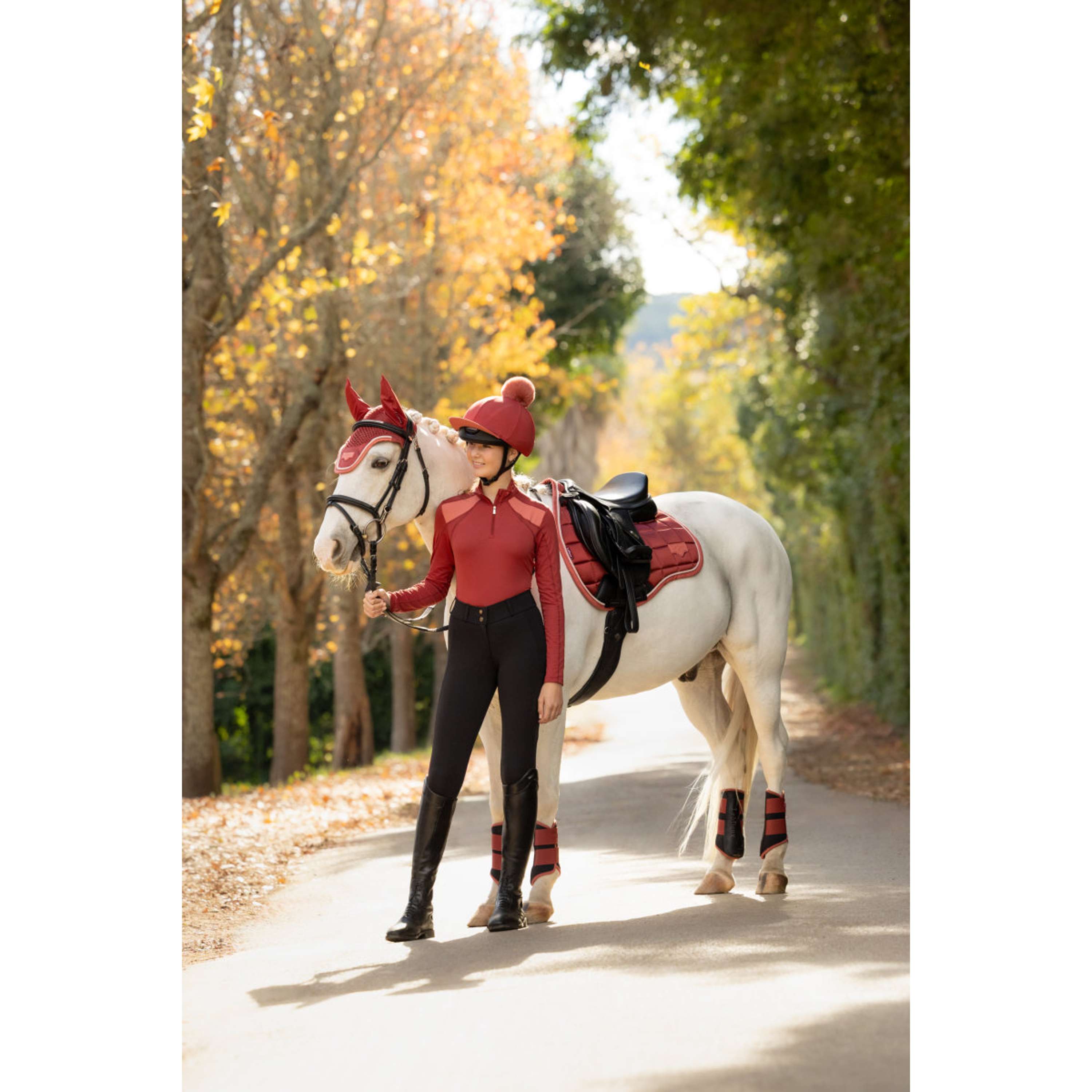 LeMieux Mantilla Loire Classic Square Versatilidad Russet