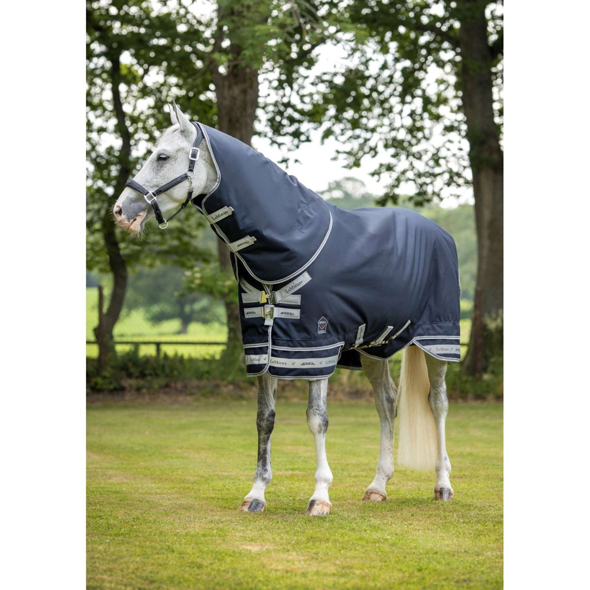 LeMieux Alfombra de Exterior Arika Storm-Tek 50g Navy