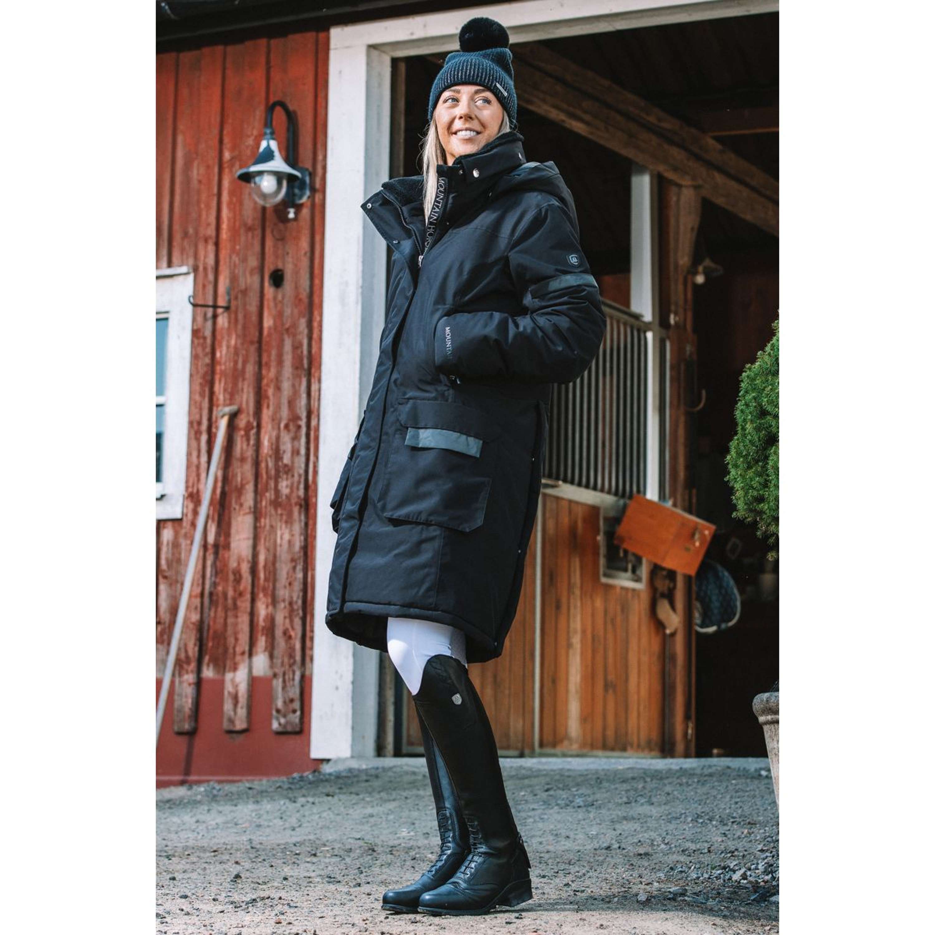 Mountain Horse Abrigo Largo Saga Onyx Black