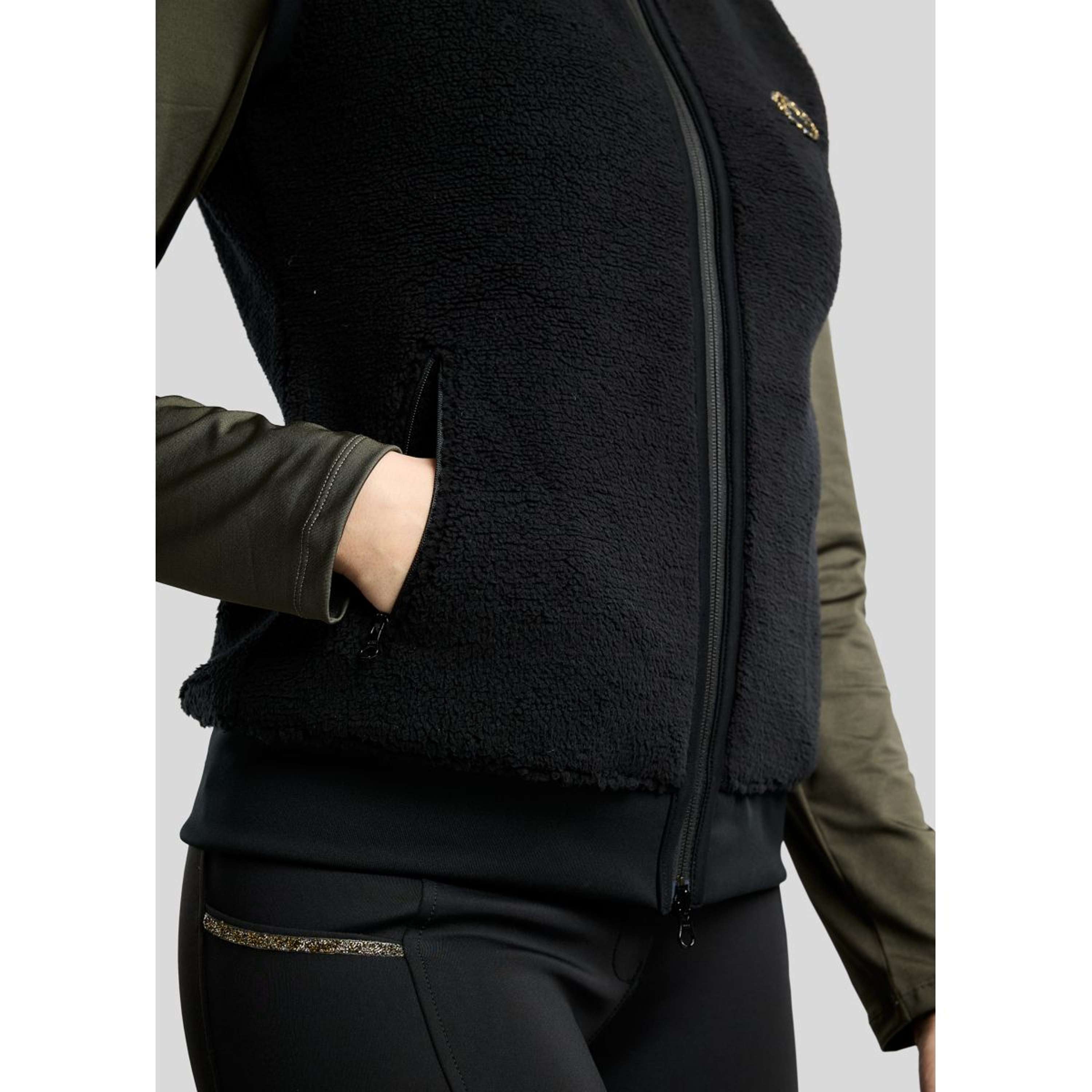 Montar Chaleco MoEbba Teddy Pile Golden Quartz Negro