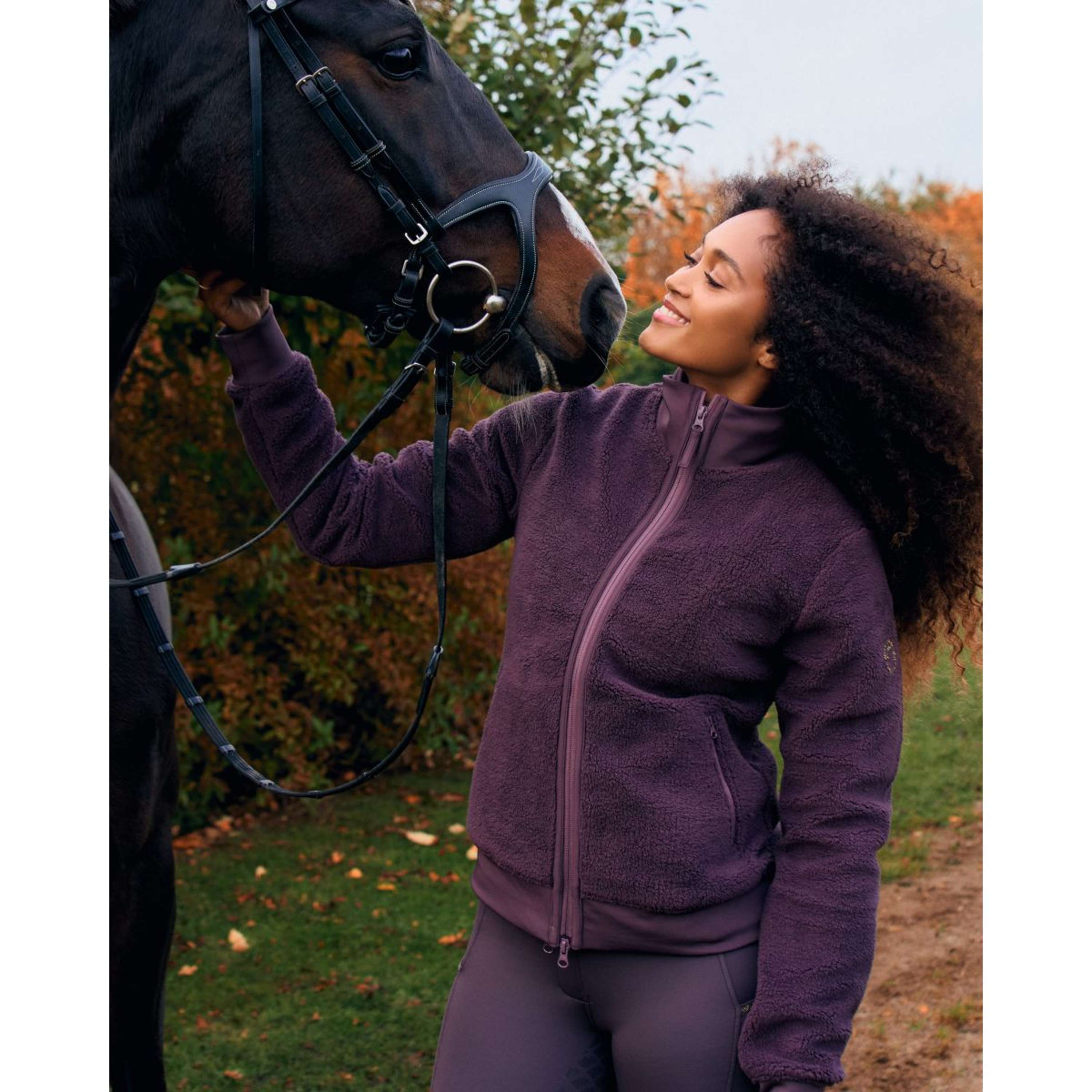 Montar Sudadera con capucha y cremallera MoEbba Teddy Pile Golden Quartz Black Peony