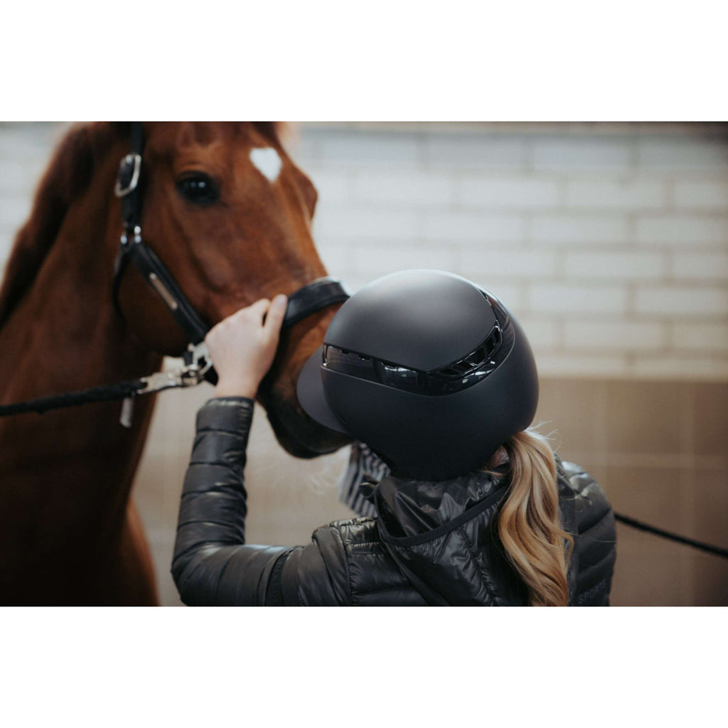 Pikeur Gorra AirLuxe Pure Visera larga Negro