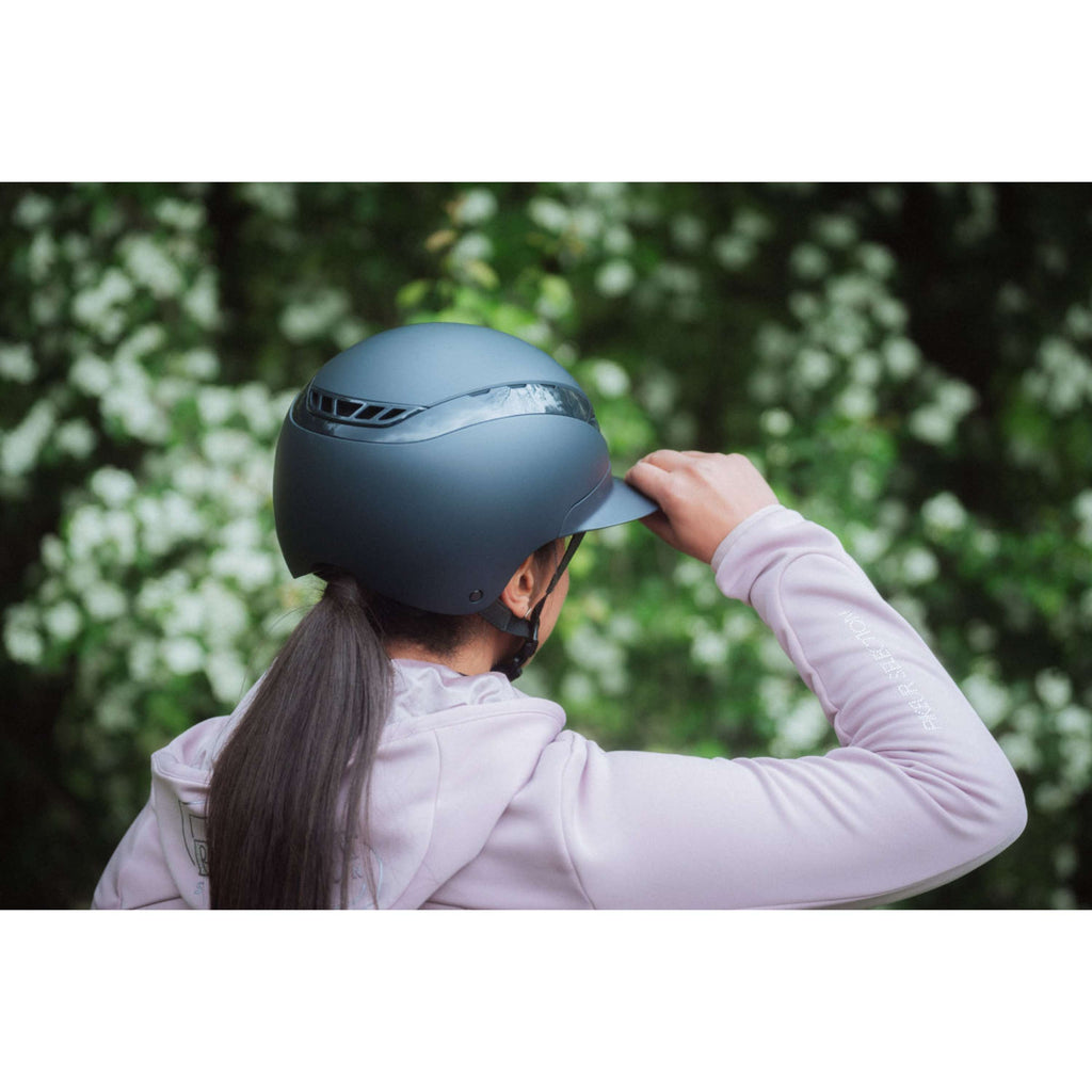 Pikeur Gorra AirLuxe Pure Visera larga Midnight Blue