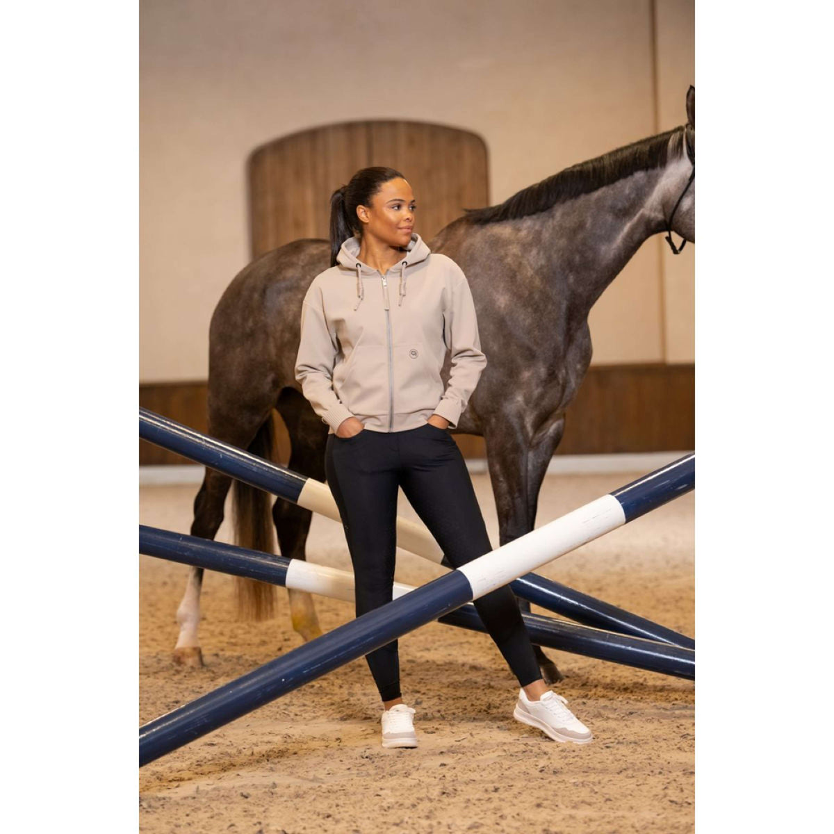 Pikeur Sudadera con capucha y cremallera Athleisure AW25 Almond