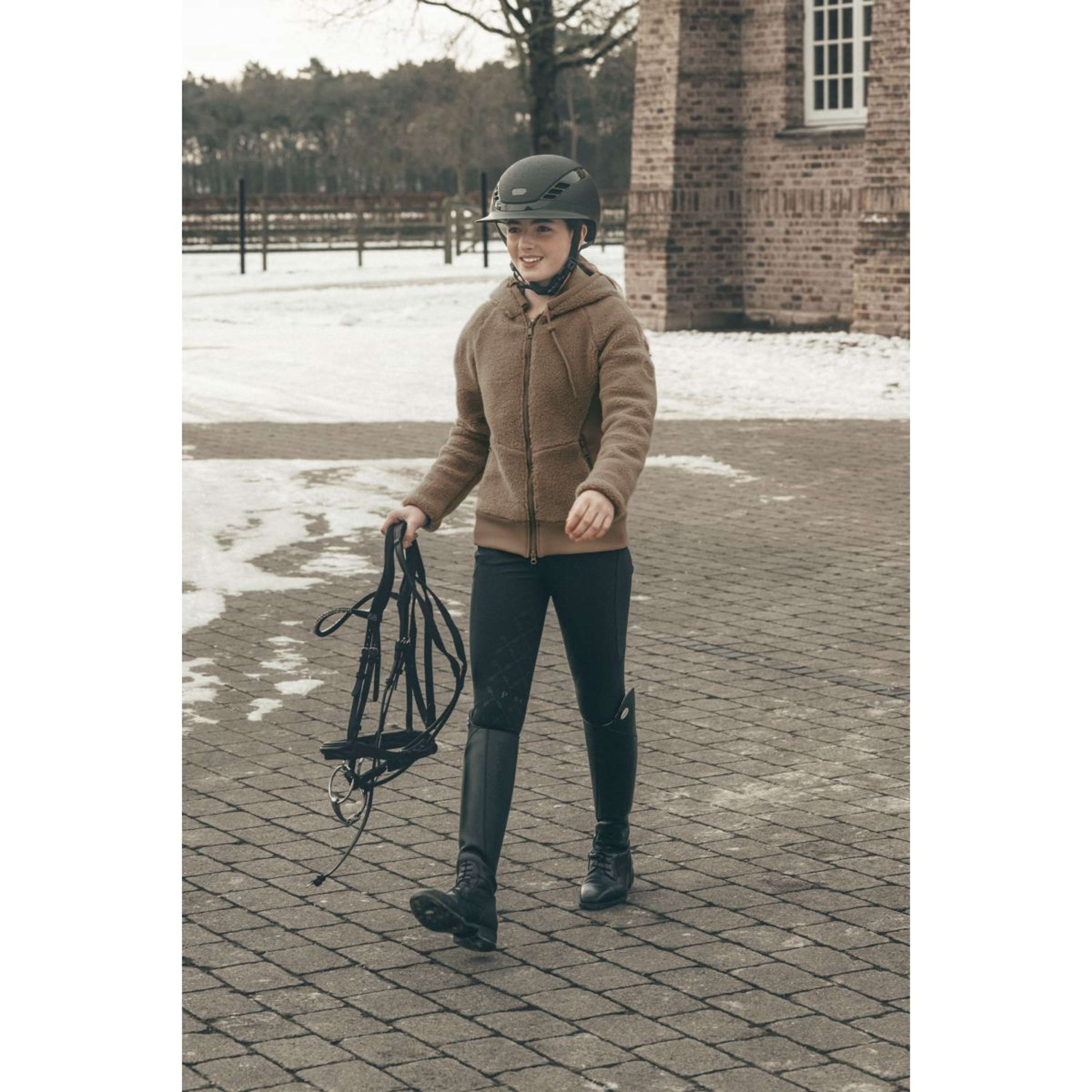 Pikeur Sudadera con capucha y cremallera Teddyfleece Athleisure AW26 Toffee Beige