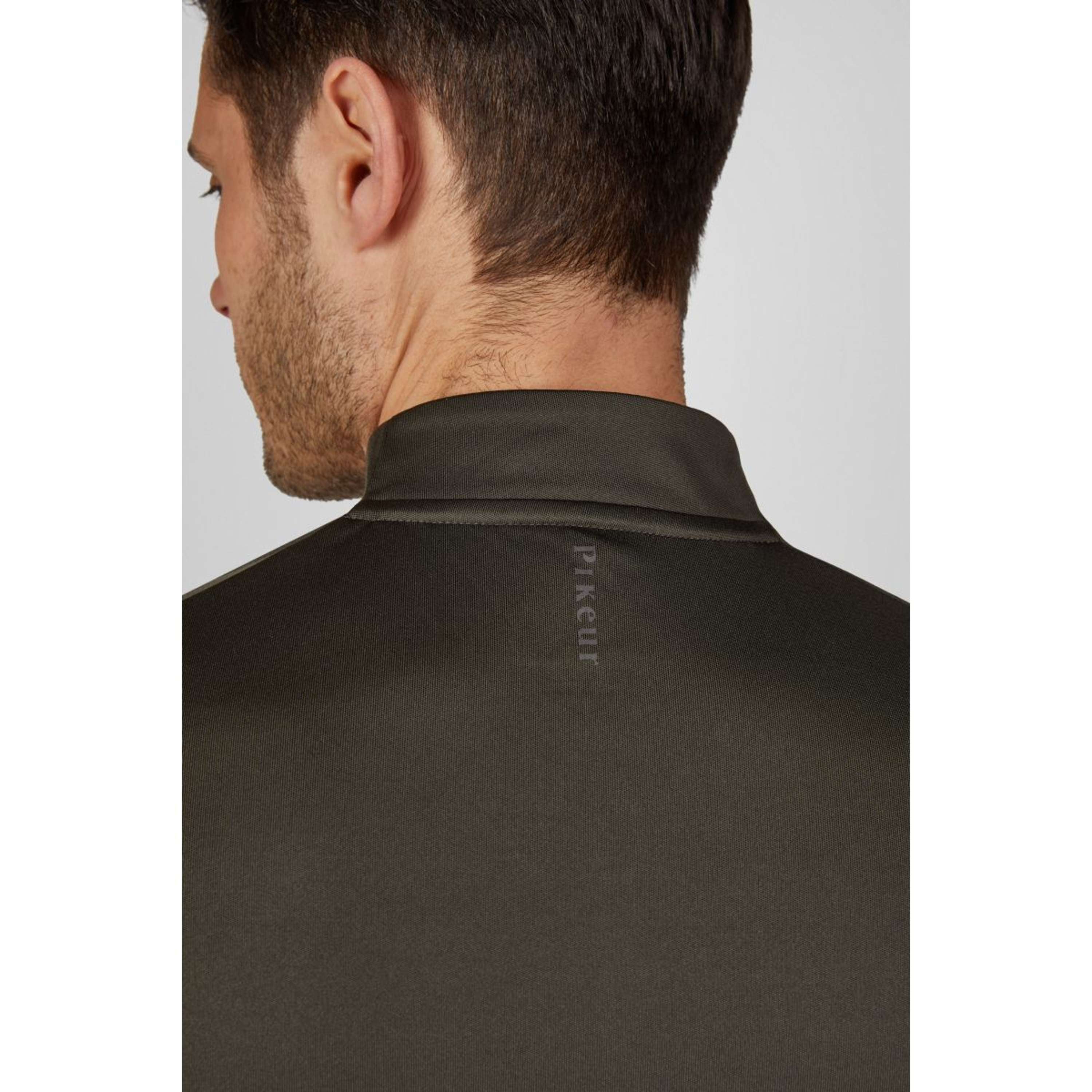 Pikeur Camiseta Zip Athleisure AW26 Hombres Verde Oliva