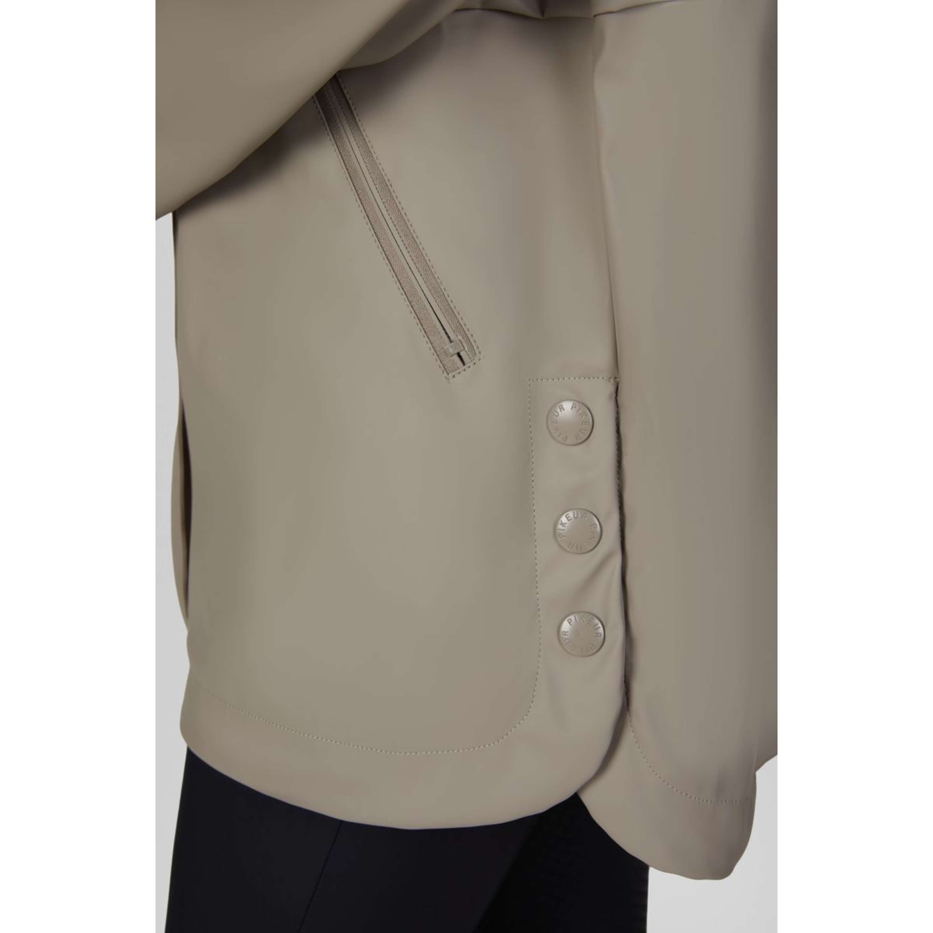 Pikeur Abrigo de lluvia Cape Athleisure AW26 Mocha Cream