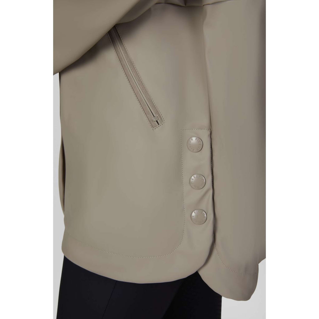 Pikeur Abrigo de lluvia Cape Athleisure AW26 Mocha Cream