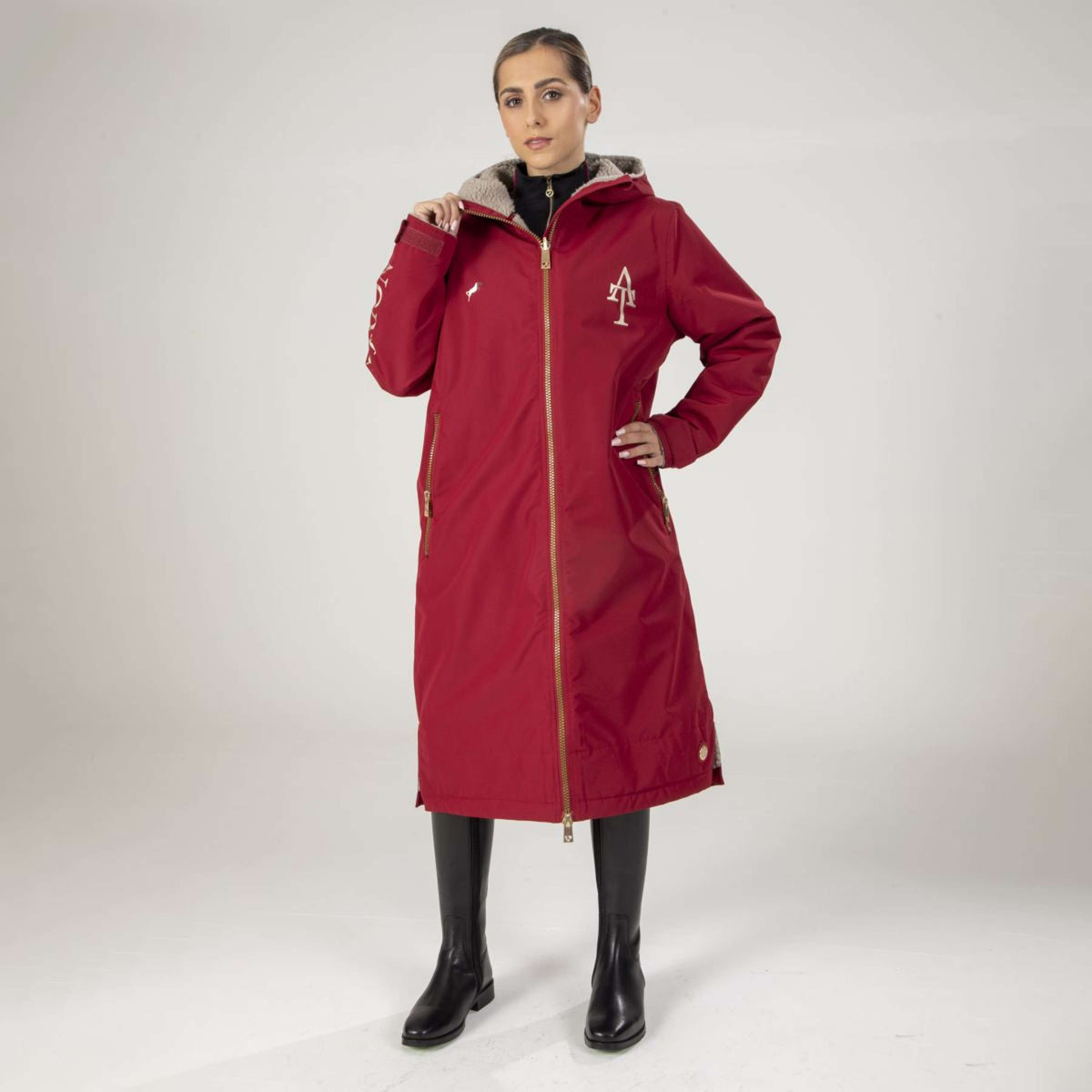 Aubrion by Shires Chaqueta Team All Weather Rojo