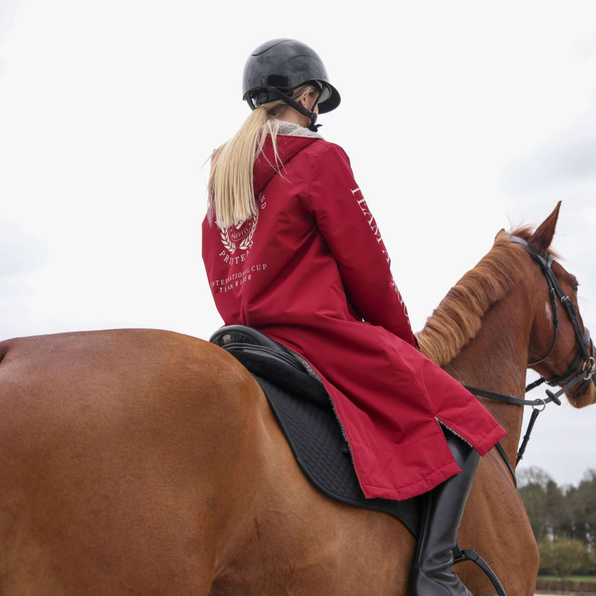 Aubrion by Shires Chaqueta Team All Weather Rojo