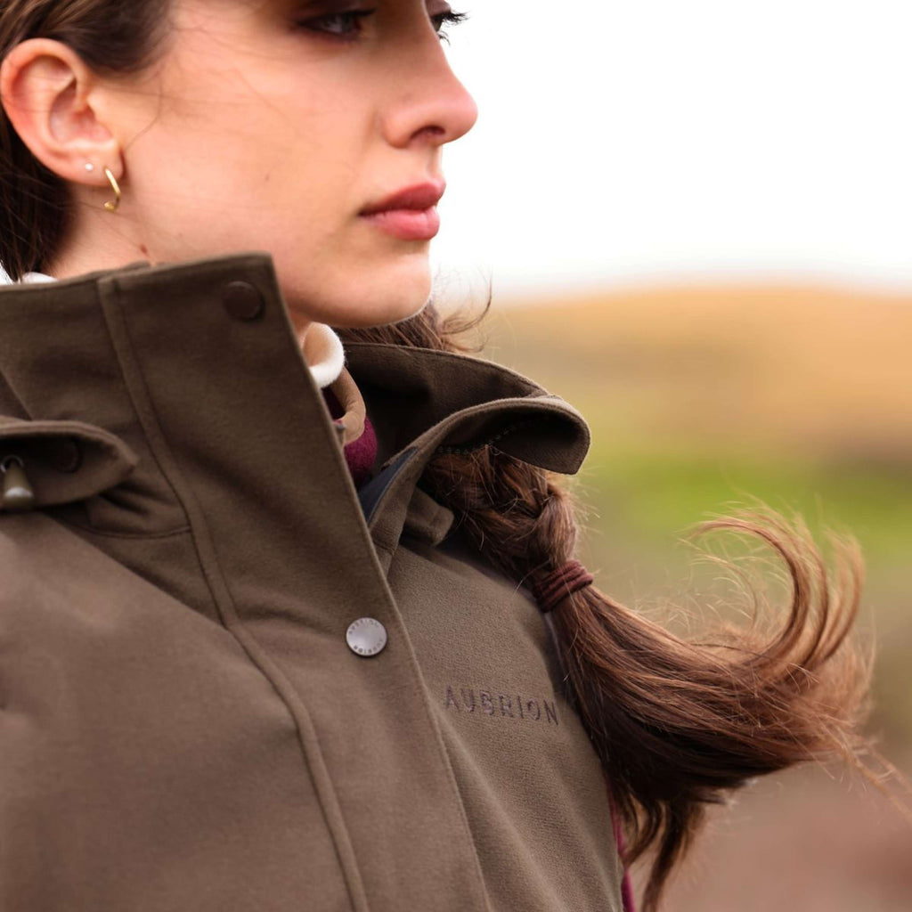 Aubrion by Shires Chaleco Heritage Oliva oscura