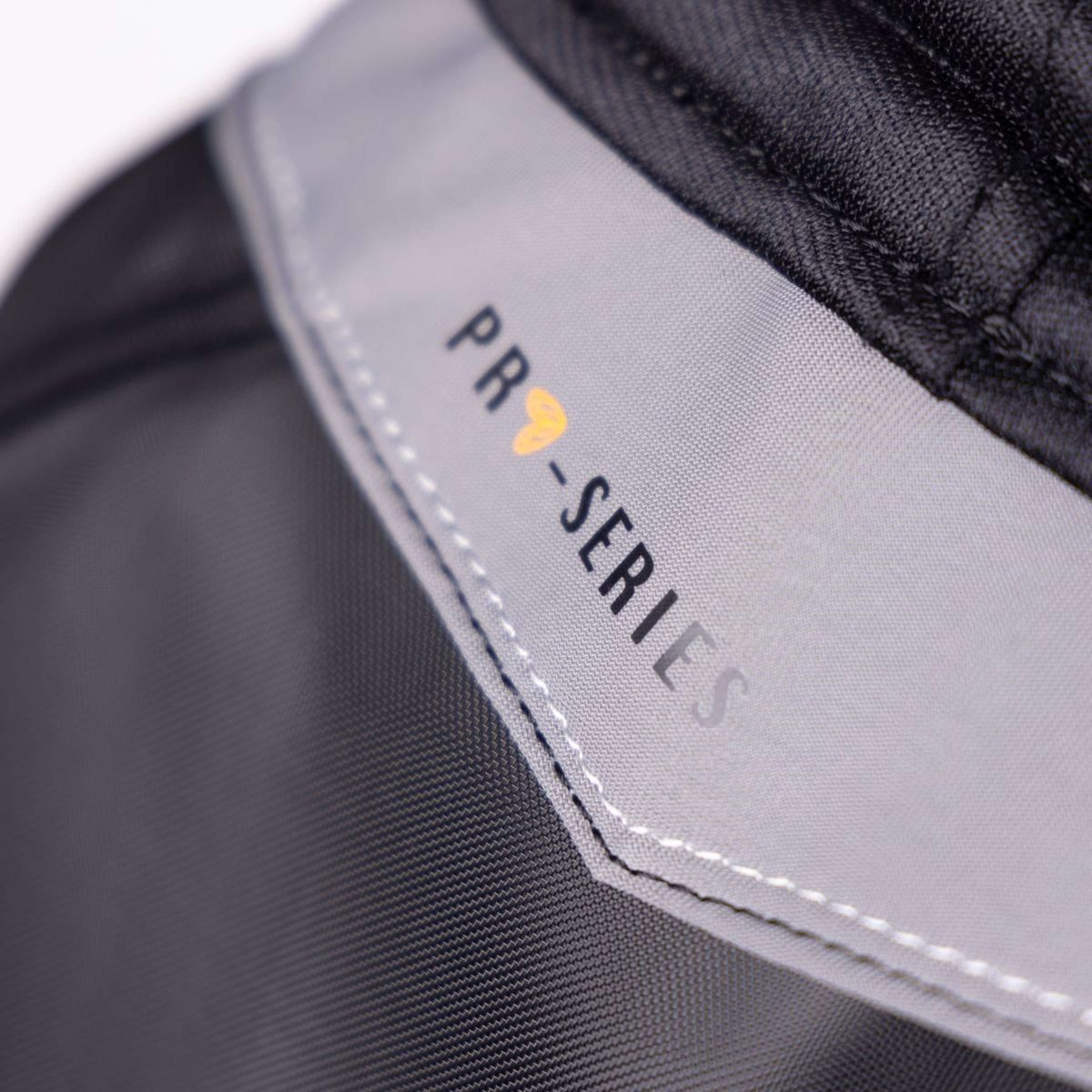 FlyGuard by Shires Máscara para Moscas Pro Fine Mesh Sin Orejas con Flecos Jet