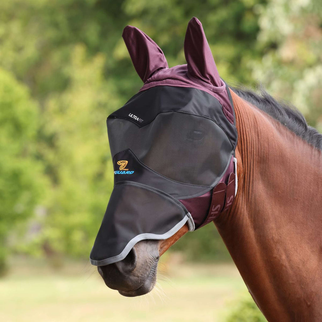 FlyGuard by Shires Máscara para Moscas Pro Deluxe con Orejas y Nariz Black Cherry