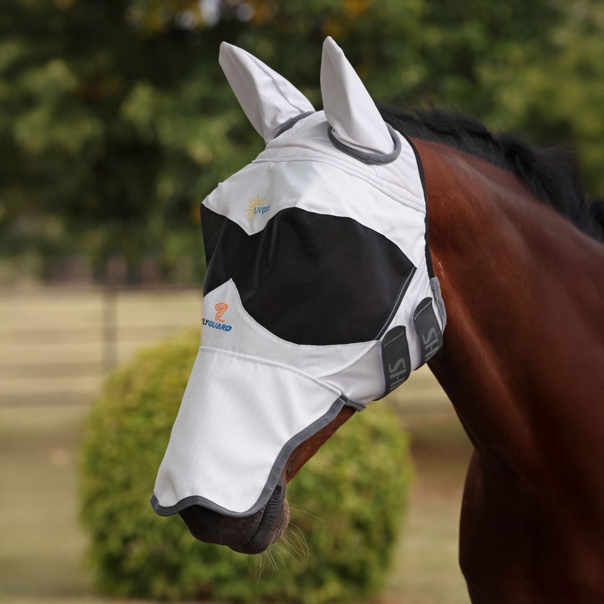 FlyGuard Máscara para Moscas Pro Sun Shade con Orejas y Nariz Blanco