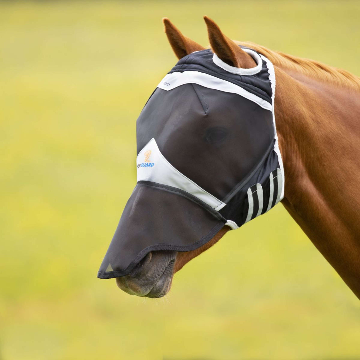Shires Máscara para Moscas Malla Fina con Abertura para Oreja y Solapa para Nariz Negro