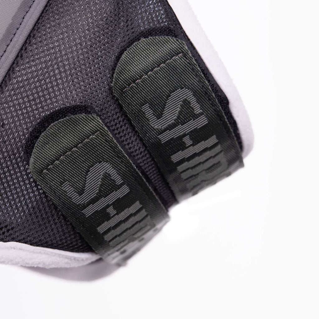 FlyGuard by Shires Máscara para Moscas Pro Air Motion con Orejas y Flecos Khaki
