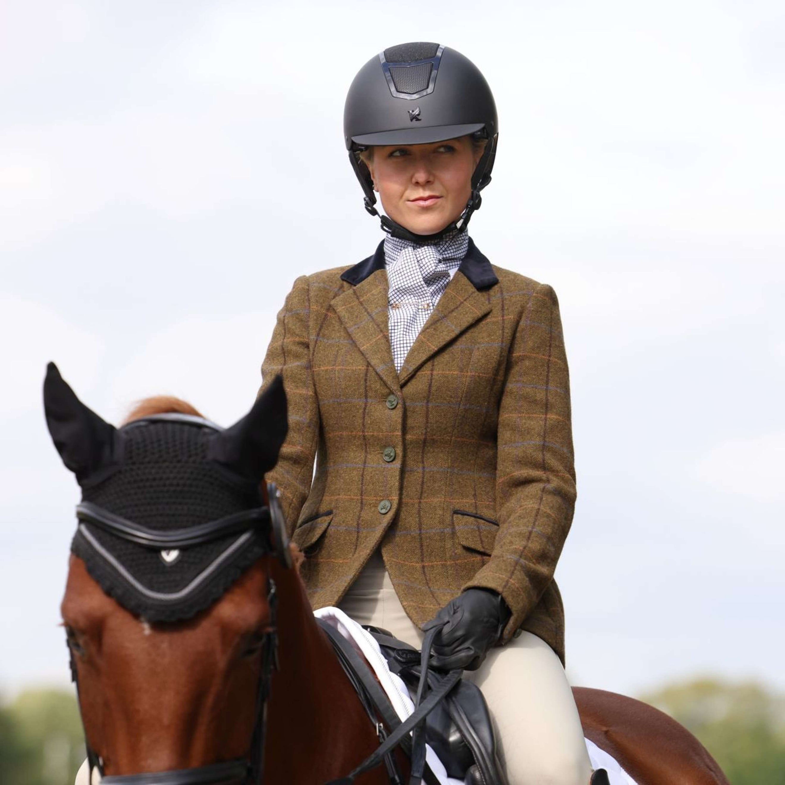 Aubrion by Shires Chaqueta de Competición Saratoga Marron Roble Check Aubrion by Shires Chaqueta de Competición Saratoga Marron Roble Check