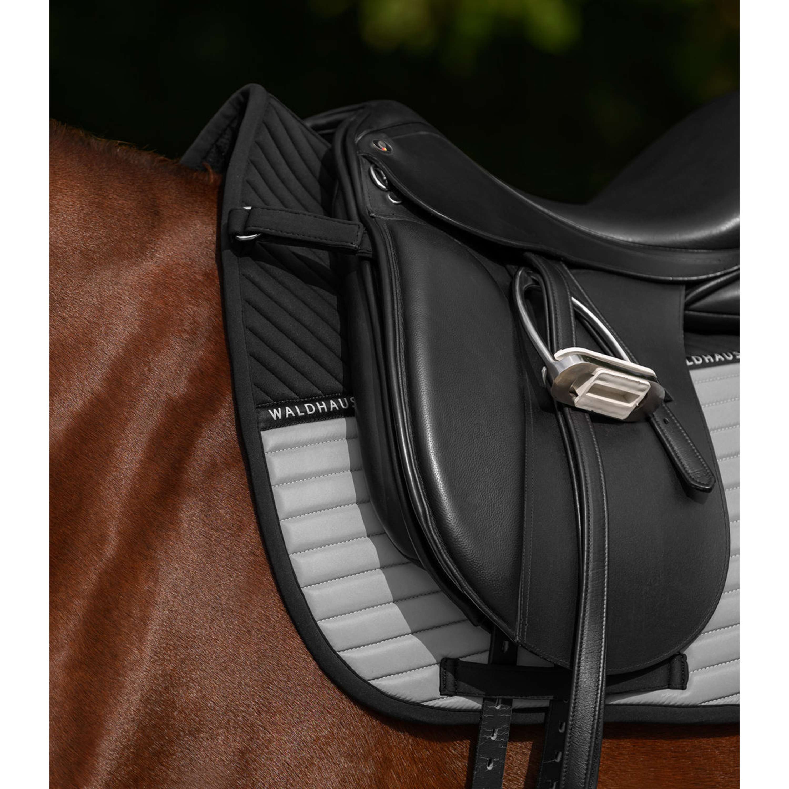 Waldhausen Mantilla Reflex Doma Clásica Gris Plata