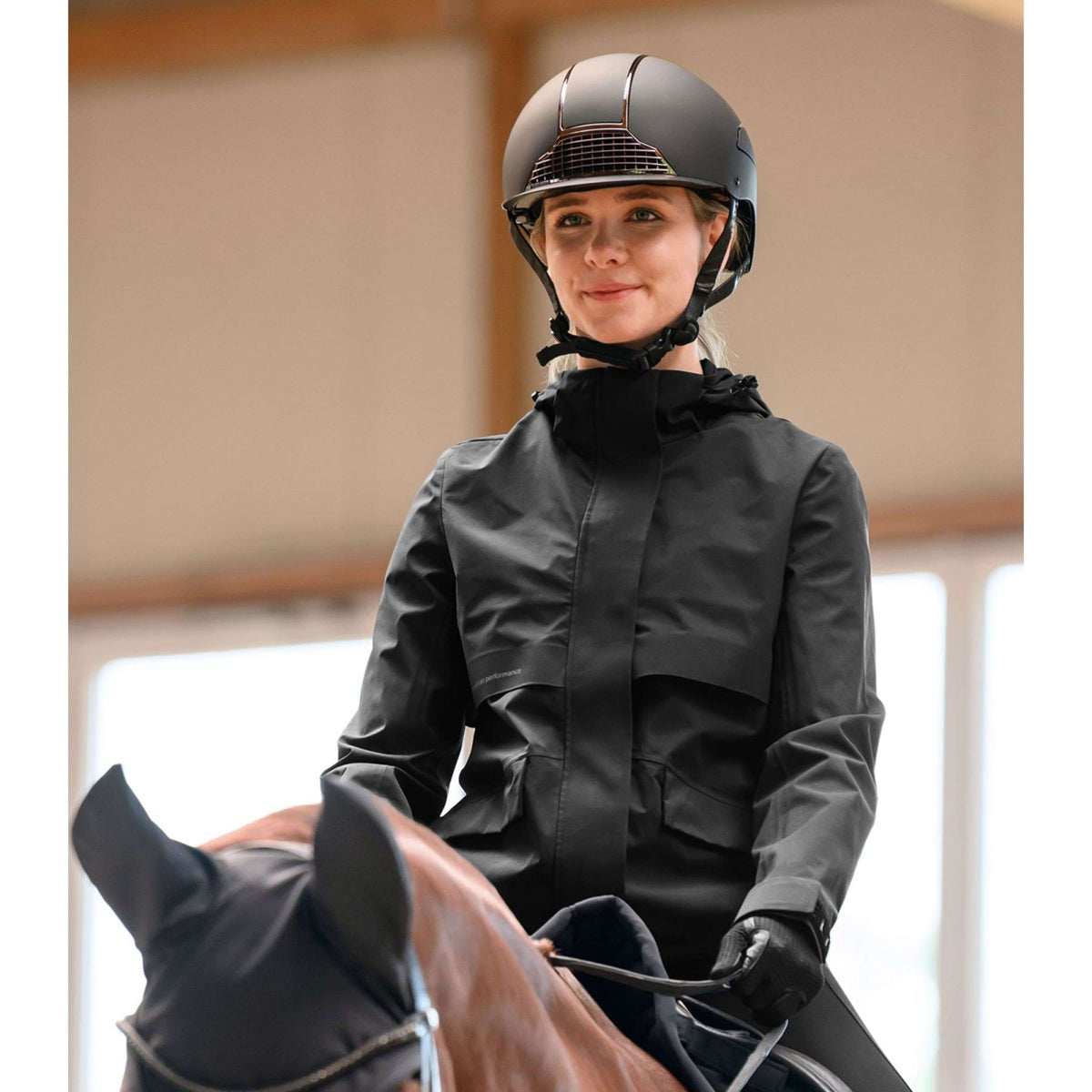 ELT Abrigo de lluvia Performance Negro