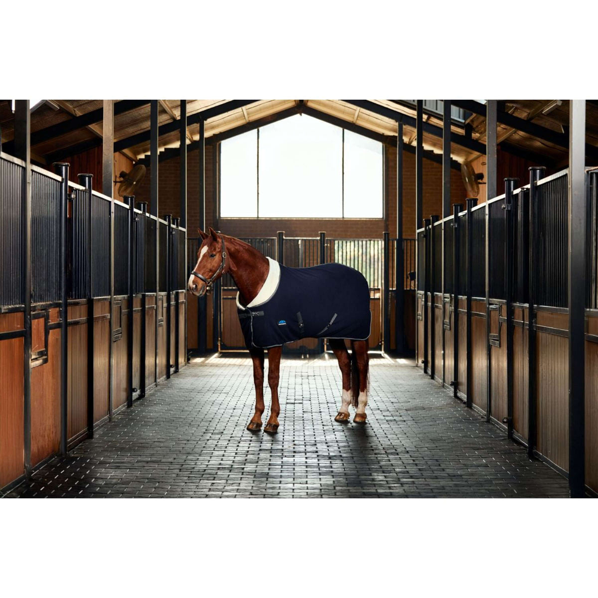 Weatherbeeta Manta de Forro Polar Sherpa Cooler Standard Neck Marino/Carbon